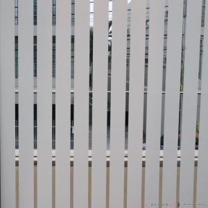 ฟิล์มขาวลายเส้น 4.5 ซม ใส 1 ซม NF100-12 หน้ากว้าง152ซม ยาวเมตรละ