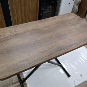 สติกเกอร์ปูโต๊ะ