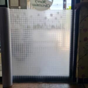 Alternative view of สูญญากาศติดกระจกลายตาราง J022 กว้าง 100 ซม. เมตรละ