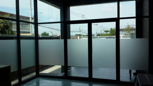 สติ๊กเกอร์ฝ้าพ่นทรายติดกระจก W-001 กว้าง 120 ซม Window Frosted sheet